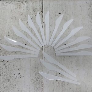 Cuchillos Blanco x 25 u.