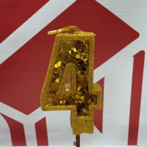 VELA NUMERO 4 GIBREADA CON PALITO 20 CM DORADO IMP